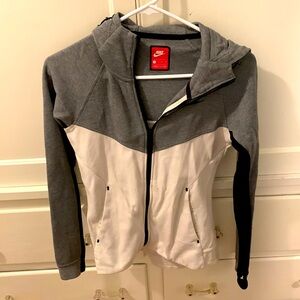 Nike XS women’s zip up jacket